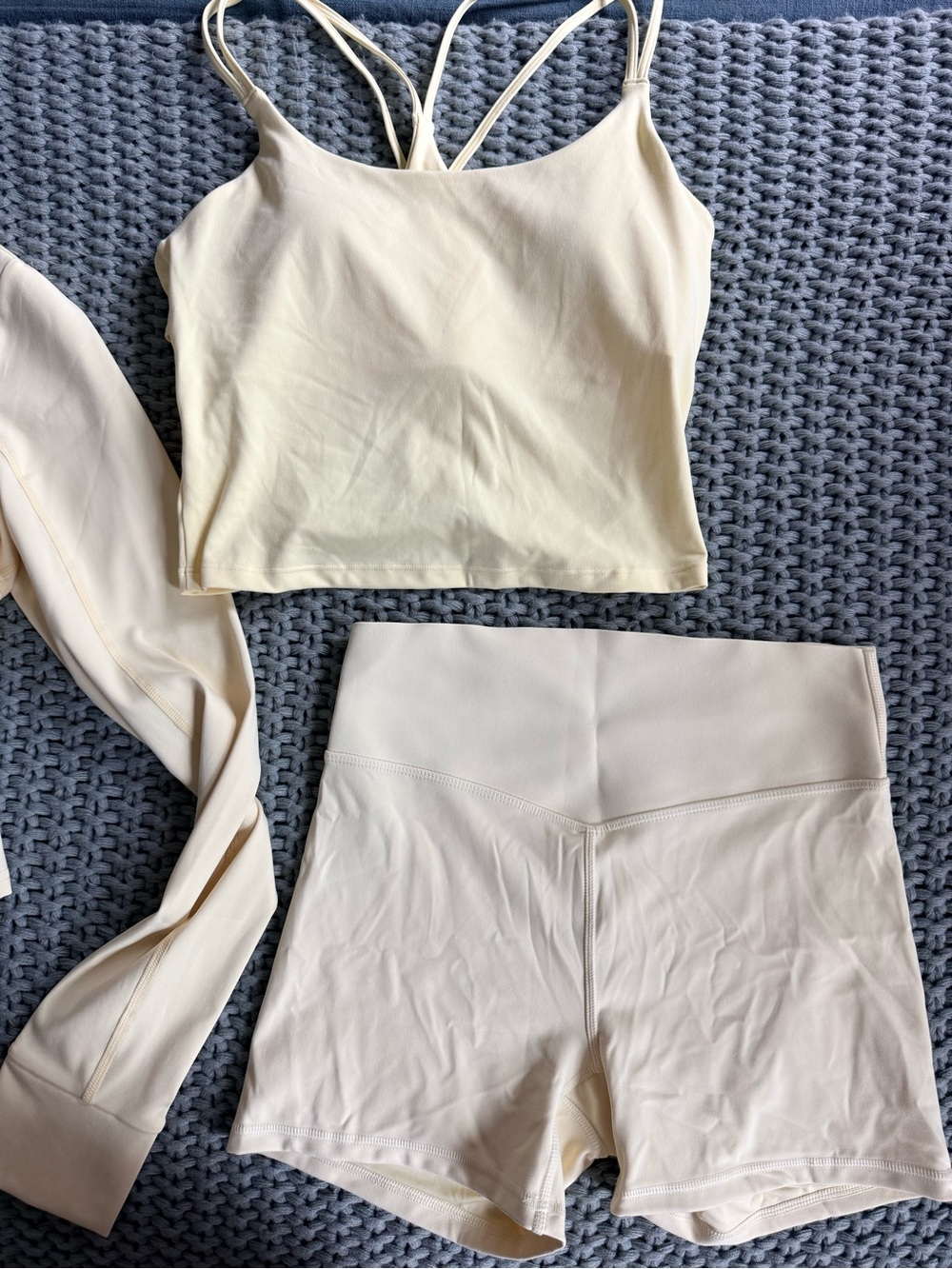Fabletics 3-piece Yellow Workout Set - Picture 3 of 4